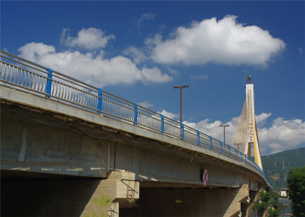 汕头304不锈钢桥梁护栏：安全、耐用与美观的完美结合